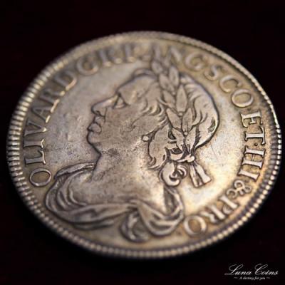 イギリス　1656年　オリバー・クロムウェル　ハーフクラウン銀貨　ESC R3指定